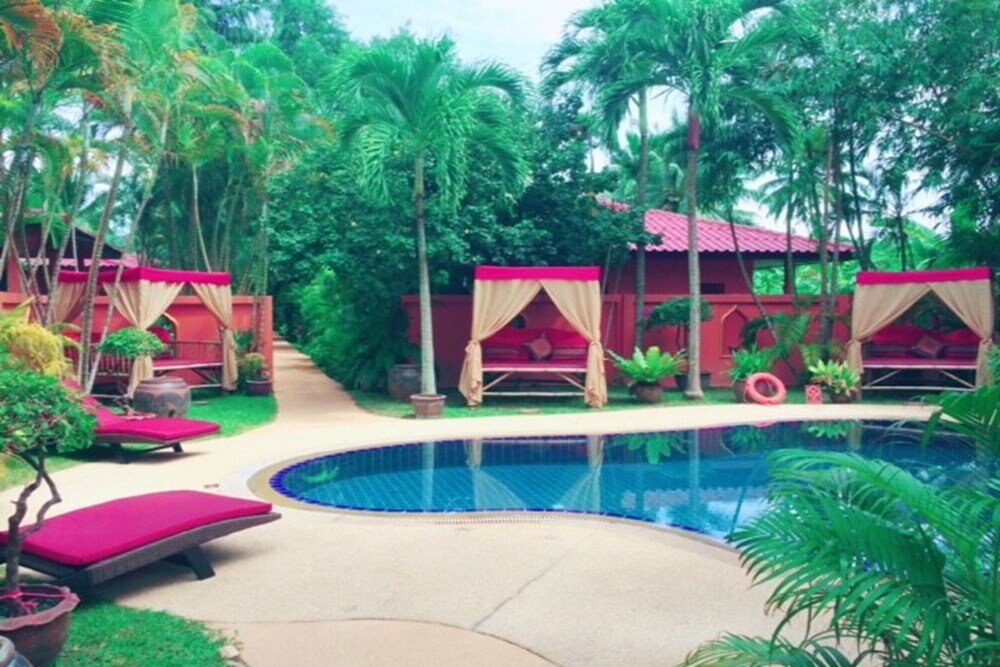 Sazana Villa Resort - Tap to explore photos