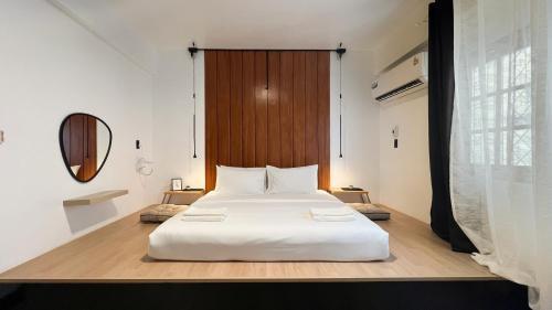 Neveu Premier Residence Room Type - Four-Bedroom Deluxe Apartment