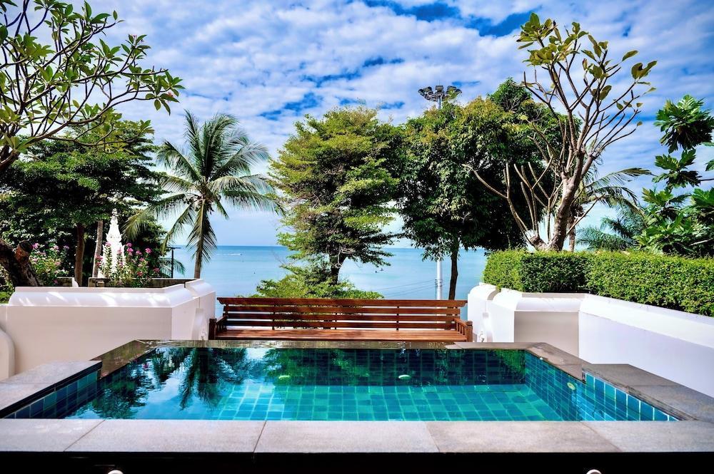 The Heritage Pattaya Beachfront Resort Room Type - Beachfront Suite