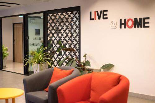 Aparthotel Live at Home Sukhumvit 105 - Tap to explore photos