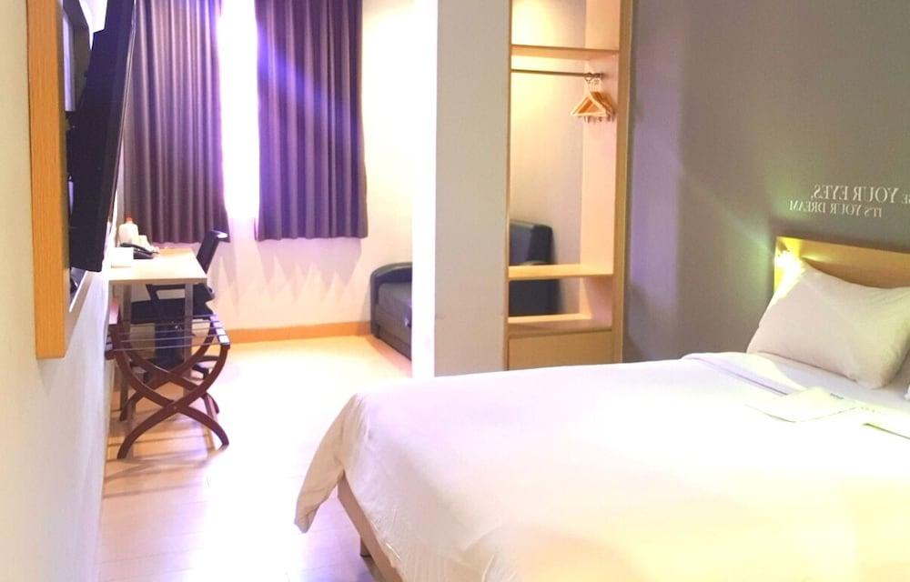 Kyriad Hotel Fatmawati - Jakarta - Tap to explore photos