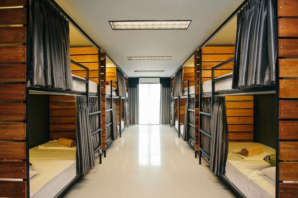 KoHabitat Samui - Adults Only - Hostel Room Type - 12-Bed Mixed Dormitory With Shared Bathroom