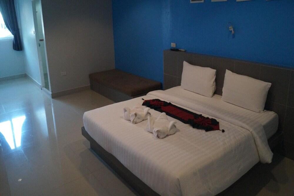 P.F Mansion Room Type - Double Room