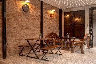 Sawatdee Guesthouse the Original - Tap to explore photos