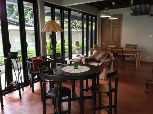 Baan Ongkharak bed & breakfast - Tap to explore photos