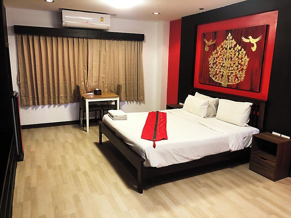 Zip Lounge & Apartments Room Type - Deluxe Room