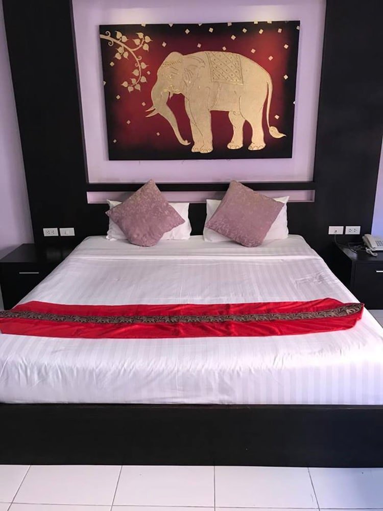 Zip Apartments Pattaya Hotel Price Address Reviews