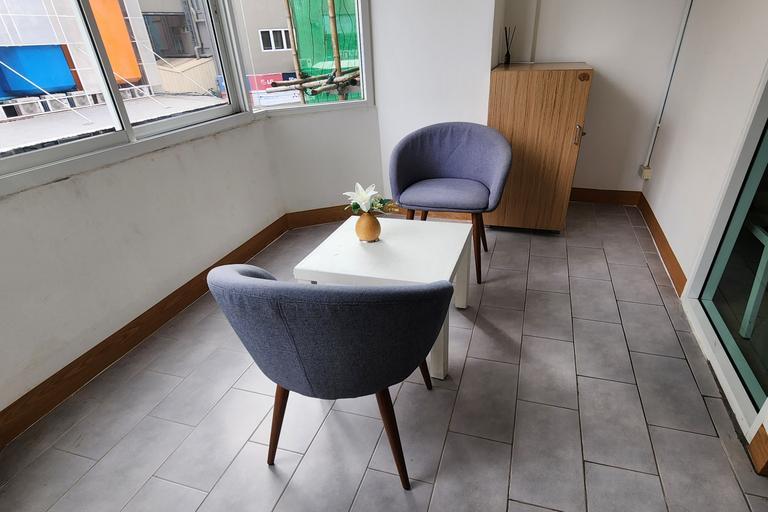 Ease Hostel - Tap to explore photos