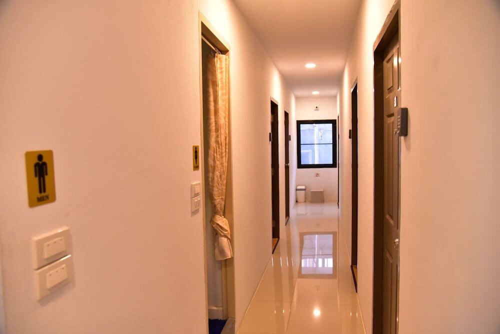 Inn Trog And Inn Soi - Hostel - Adults Only - Tap to explore photos