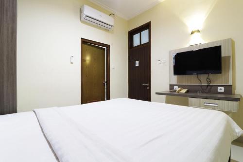 Hotel Istana Bungur - Tap to explore photos