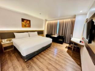 Orchardz Hotel Industri Room Type - Deluxe King Room