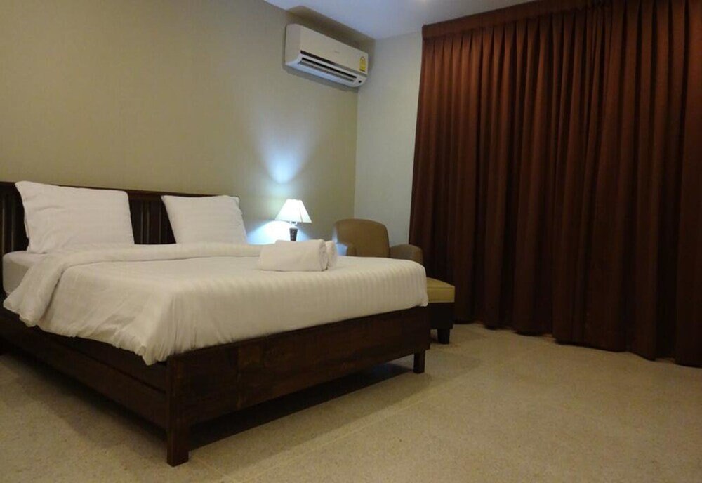 Mango Bedroom Inn Room Type - Deluxe Double Room