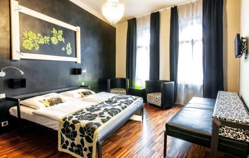 Czech Inn Room Type - Classic Triple Room