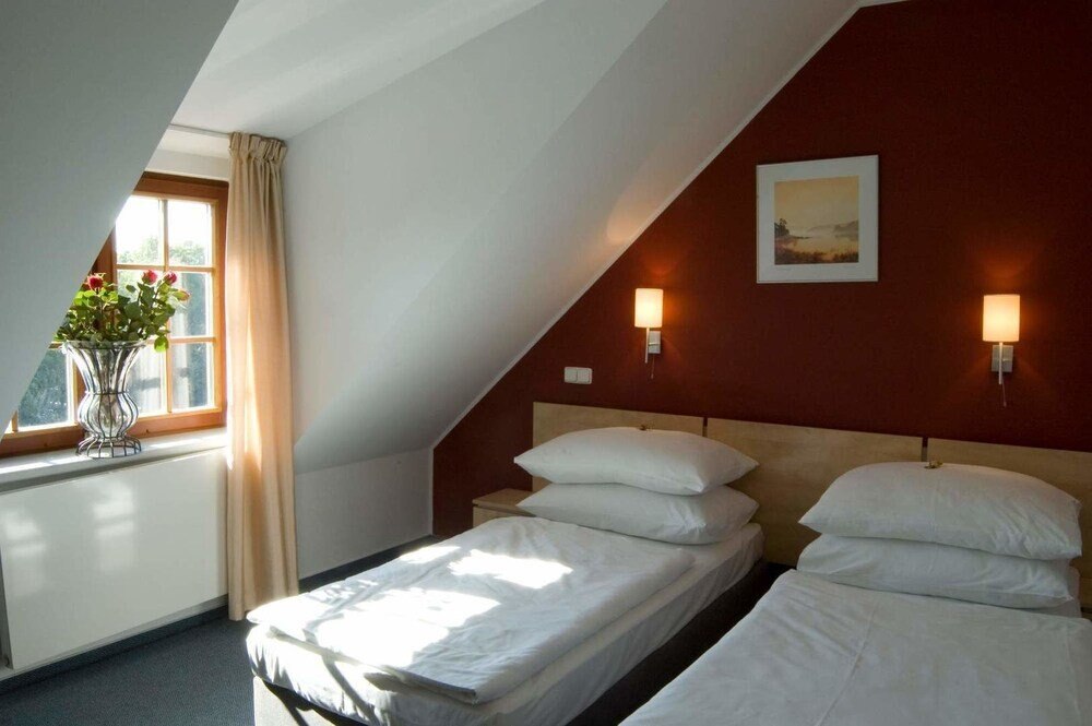 Hotel Chvalska Tvrz Room Type - Basic Double Room