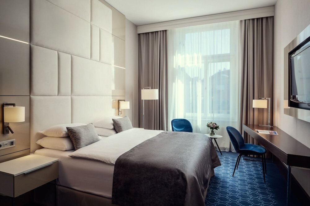 Hotel Kings Court Room Type - Executive Room (Free SPA entrance & Executive Lounge)