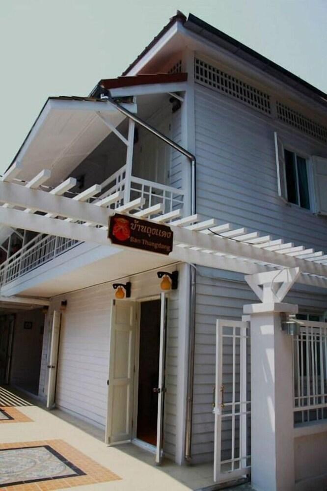 Ban Thungdang Boutique Hotel - Tap to explore photos