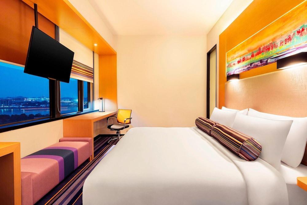 Aloft Guangzhou University Park Room Type - Room, 1 King Bed, City View (breezy)