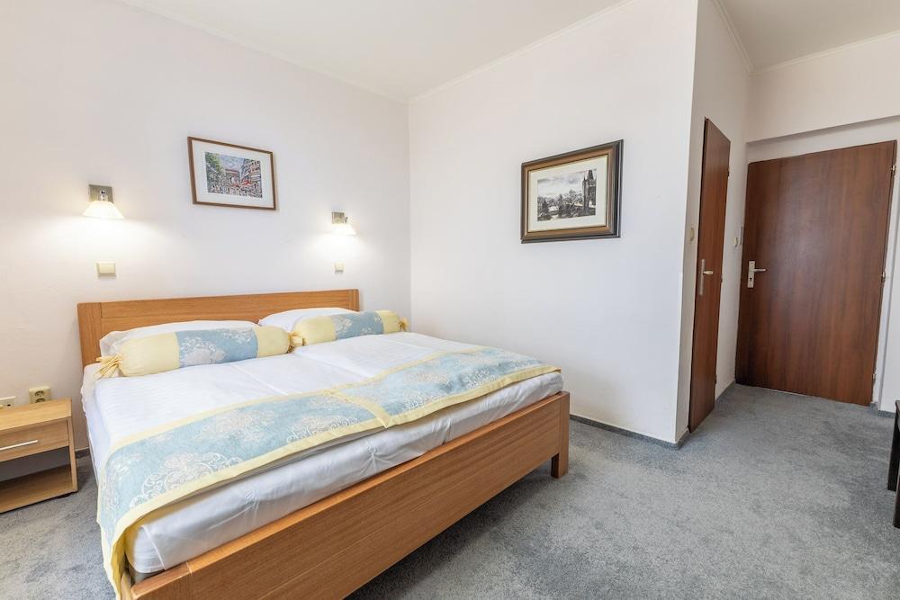 Hotel Wilhelm Room Type - Double or Twin Room