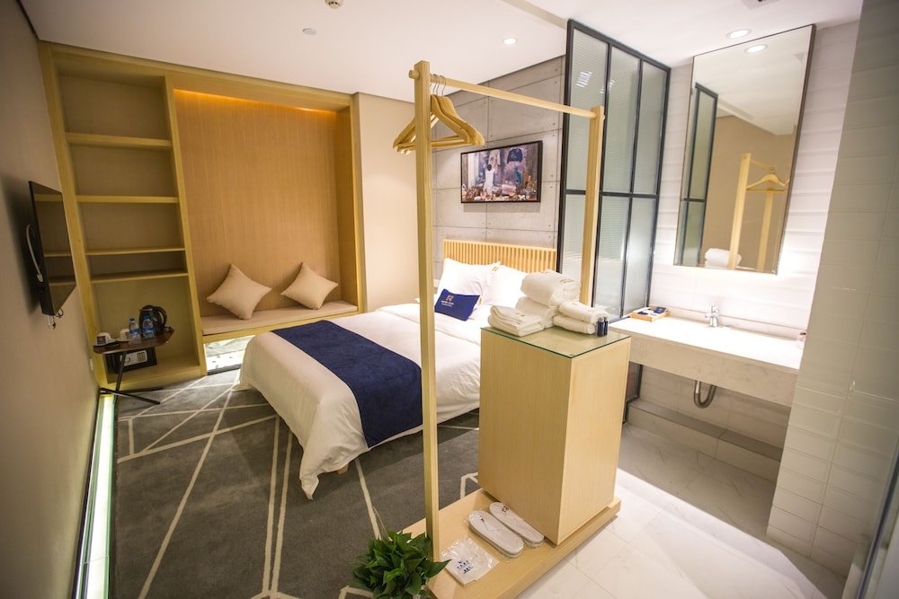 Arrivee Hotel Room Type - Comfort Double Room, 1 Queen Bed