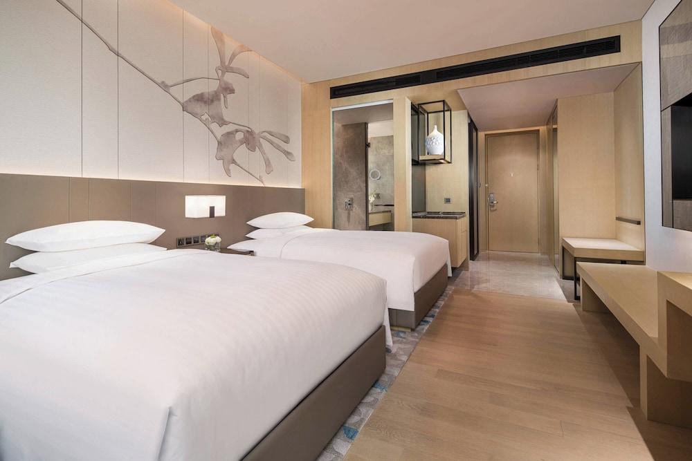 Courtyard by Marriott Shanghai Hongqiao Room Type - Deluxe Room, 2 Twin Beds