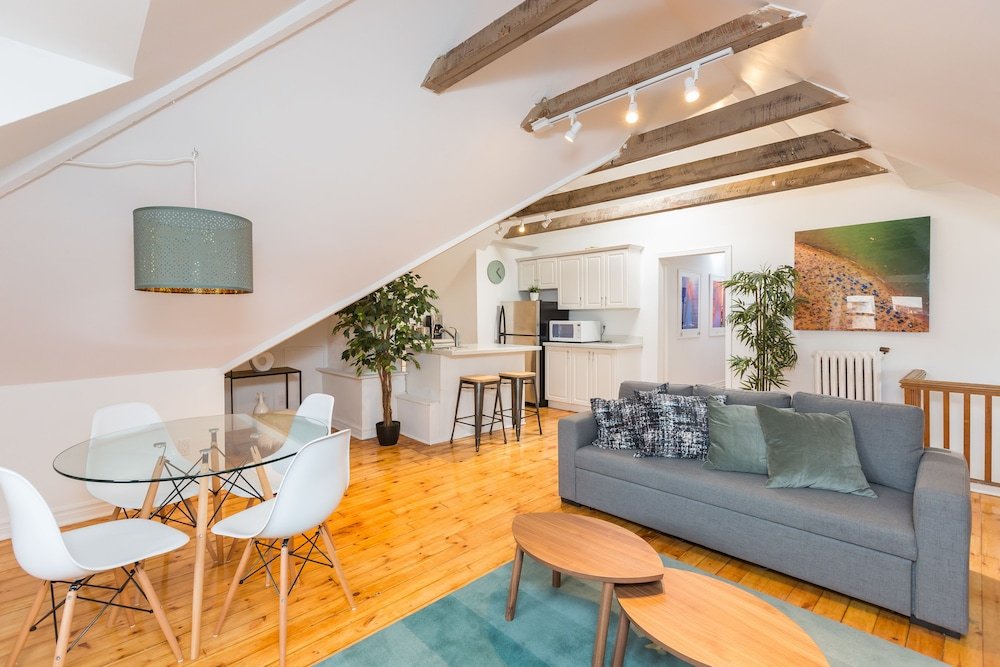 Applewood Suites - Palmerston Avenue - Tap to explore photos