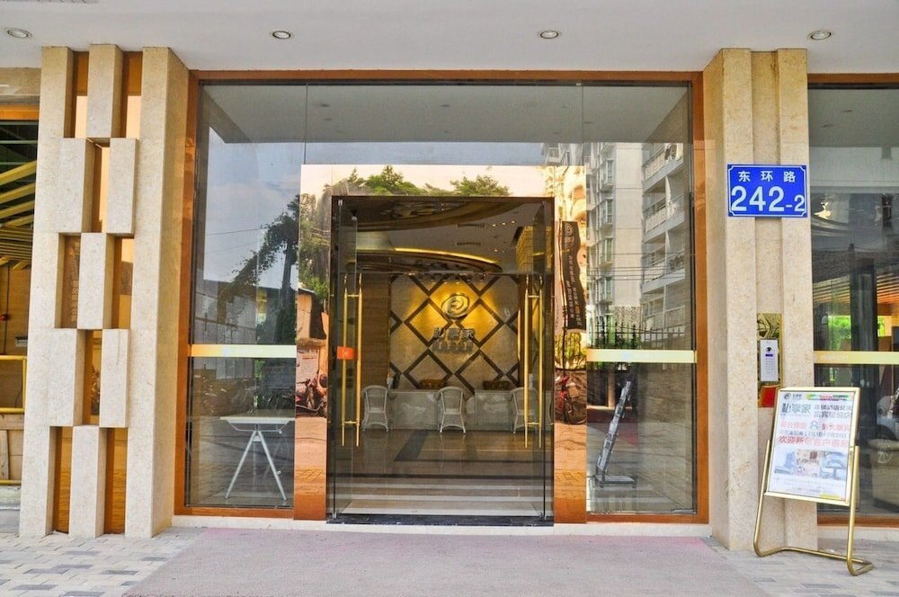 YUMI Apartment-Shiqiao Station Branch - Tap to explore photos