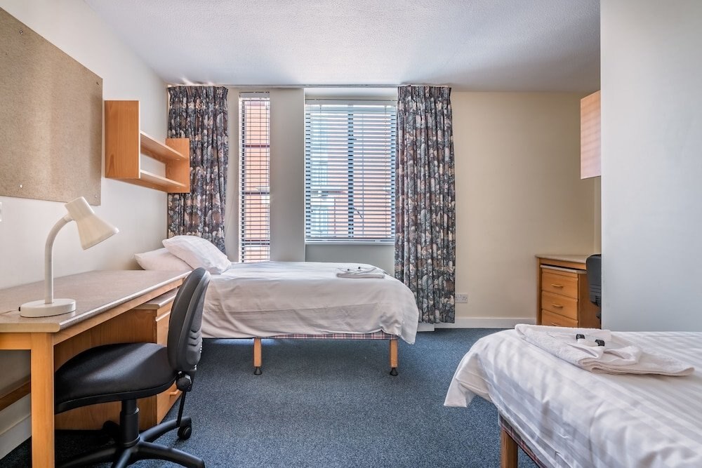 LSE Rosebery Hall - Campus Accommodation - Tap to explore photos