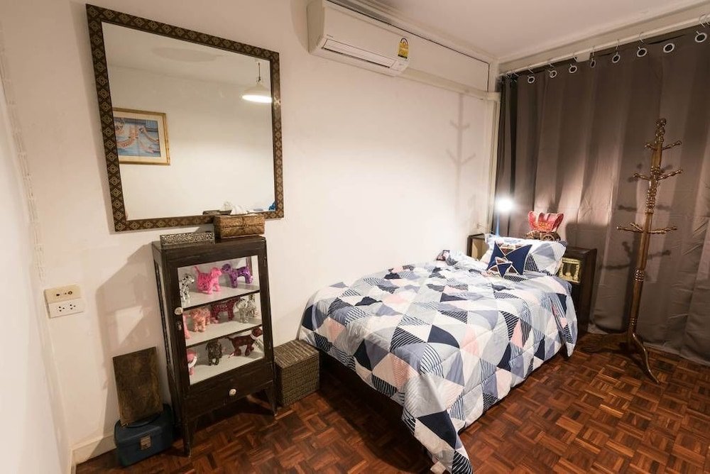 Vacation Townhome near BTS Ekamai - Tap to explore photos