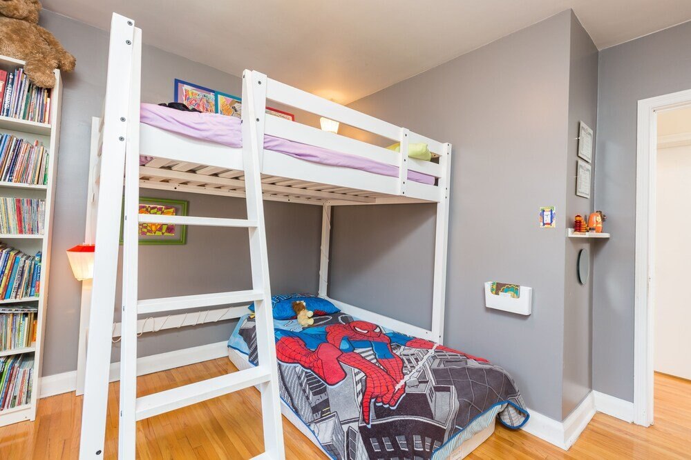 Applewood Suites - Sherway Gardens - Tap to explore photos