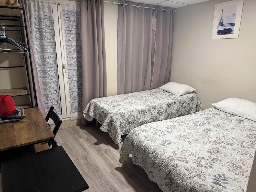 Jarry Room Type - Triple Room