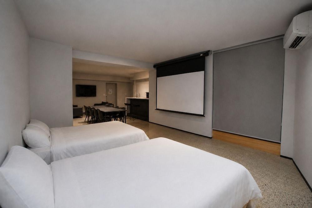 Randor Residence Tokyo Suites Room Type - Presidential Studio Suite, Non Smoking, Refrigerator & Microwave