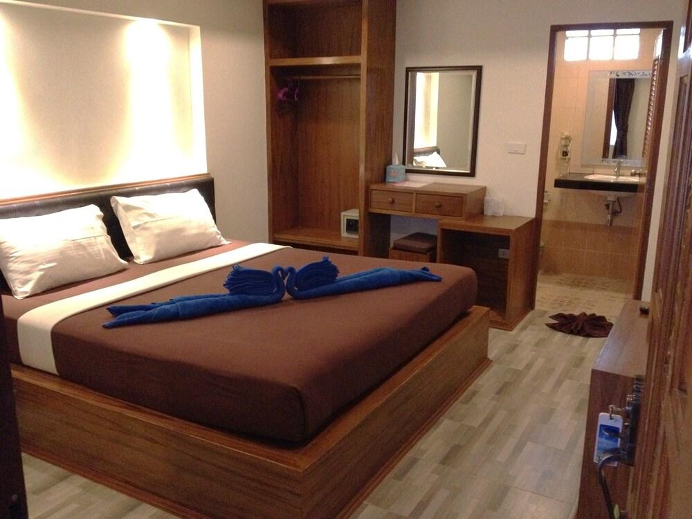 Nid's Bungalows Room Type - Premium Double Room