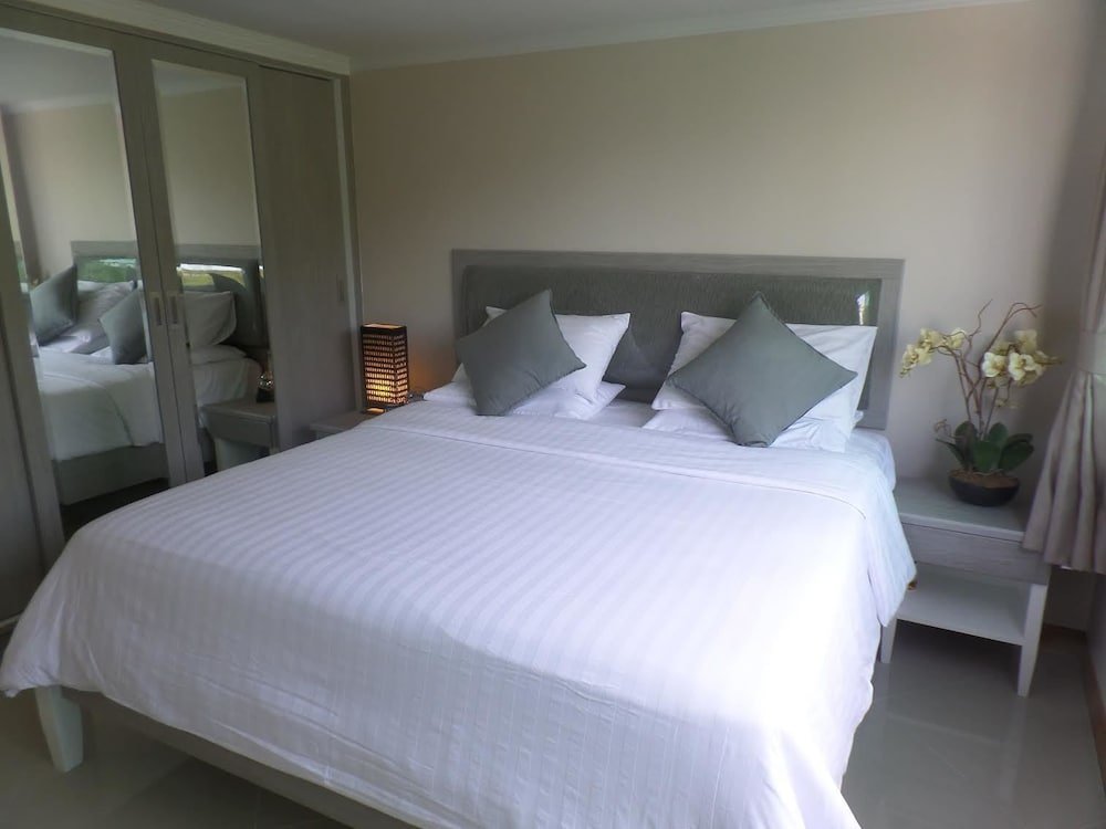 Westbury Residence Room Type - One Bedroom apartment Penthouse Westbury Residence Room Type - One Bedroom apartment Penthouse