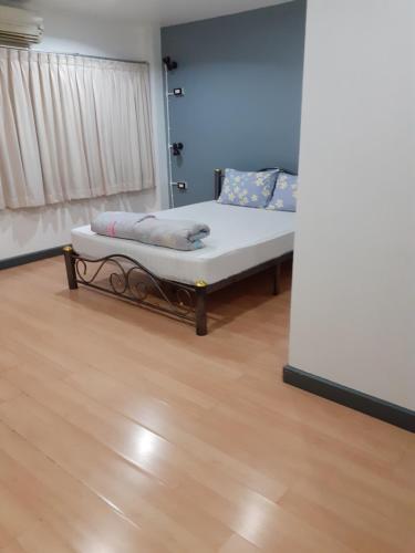 BaanSu Hostel Room Type - Standard Family Room