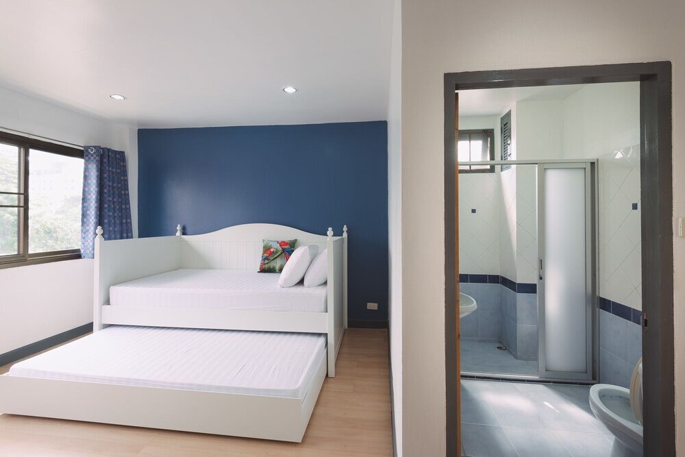 BaanSu Hostel Room Type - Triple Room with Private Bathroom