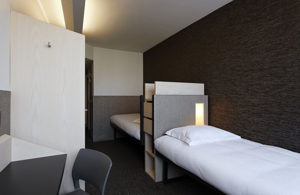 FIAP - Hostel Room Type - Twin Room