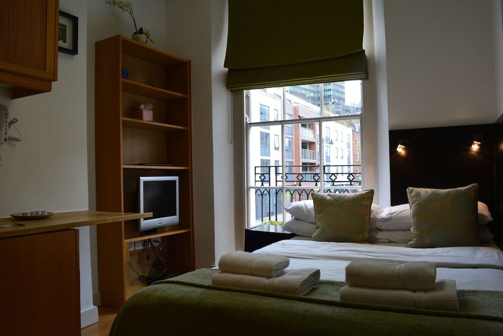 Studios 2 Let North Gower Room Type - Standard Double Room