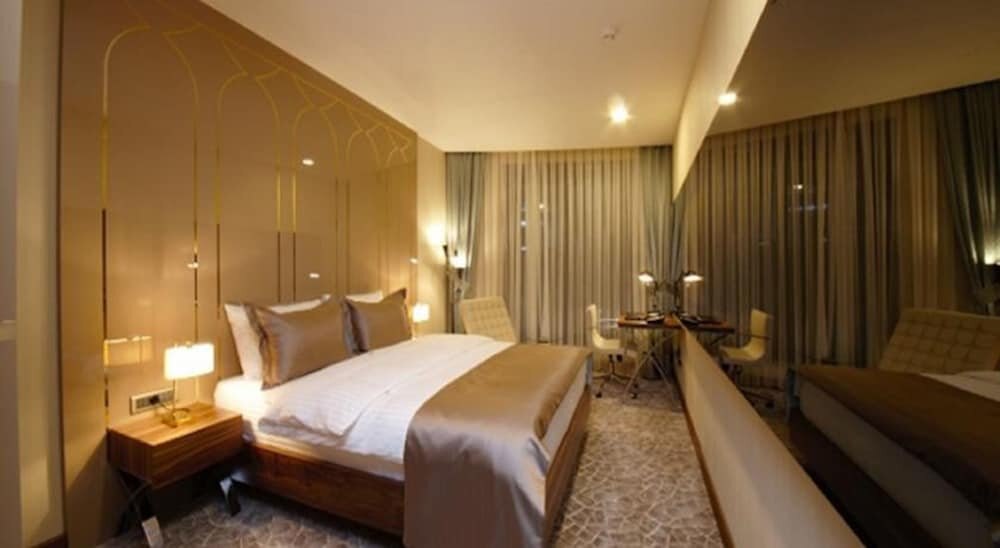 Inera Hotel Pendik Room Type - Deluxe King