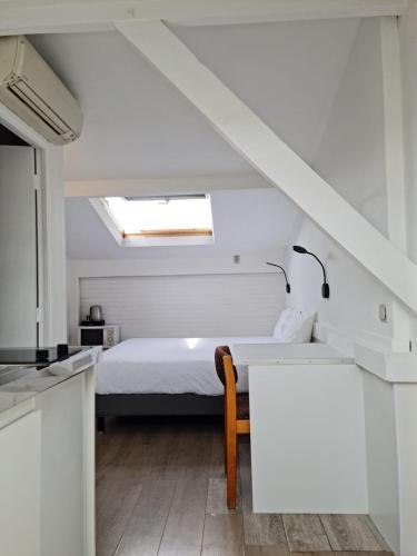 Panam Hotel Room Type - Standard Triple Studio