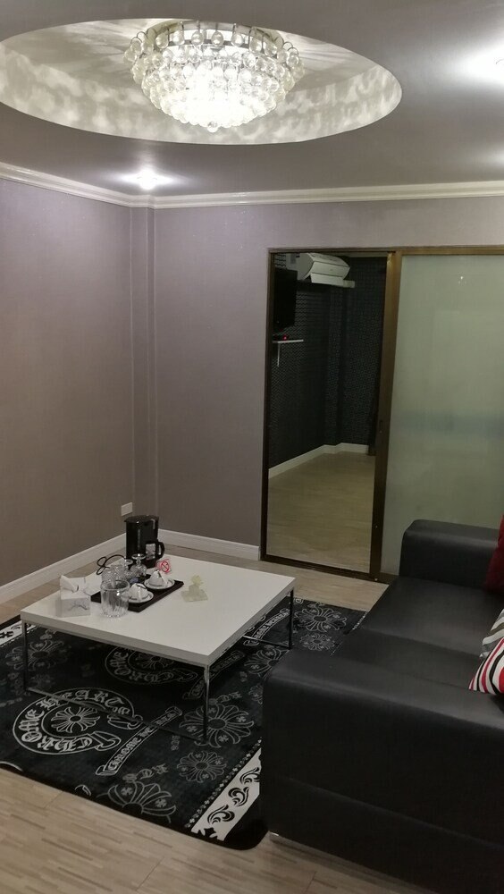 Hotler Boutique Apartment Room Type - Deluxe Double Room, 1 Bedroom, Refrigerator & Microwave, City View