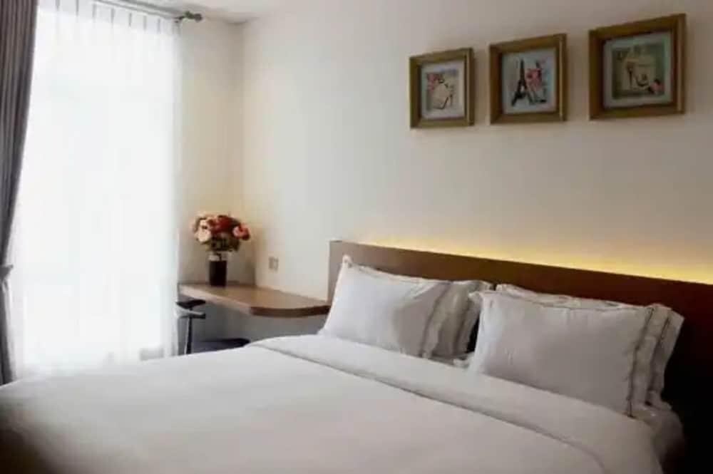 Heef Hotel Pasar Baru Room Type - Deluxe