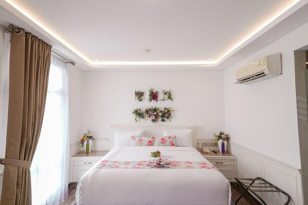 Heef Hotel Pasar Baru Room Type - Grand Executive