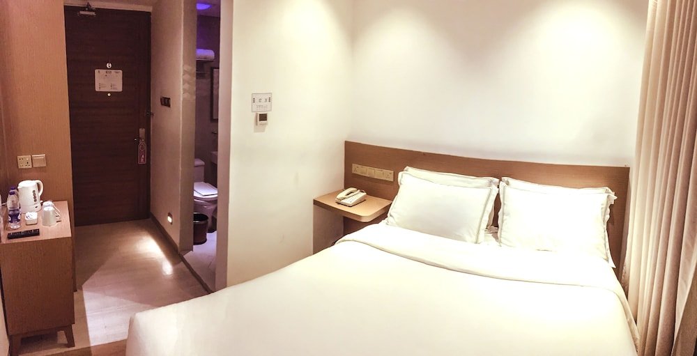Heef Hotel Pasar Baru Room Type - Smart Room