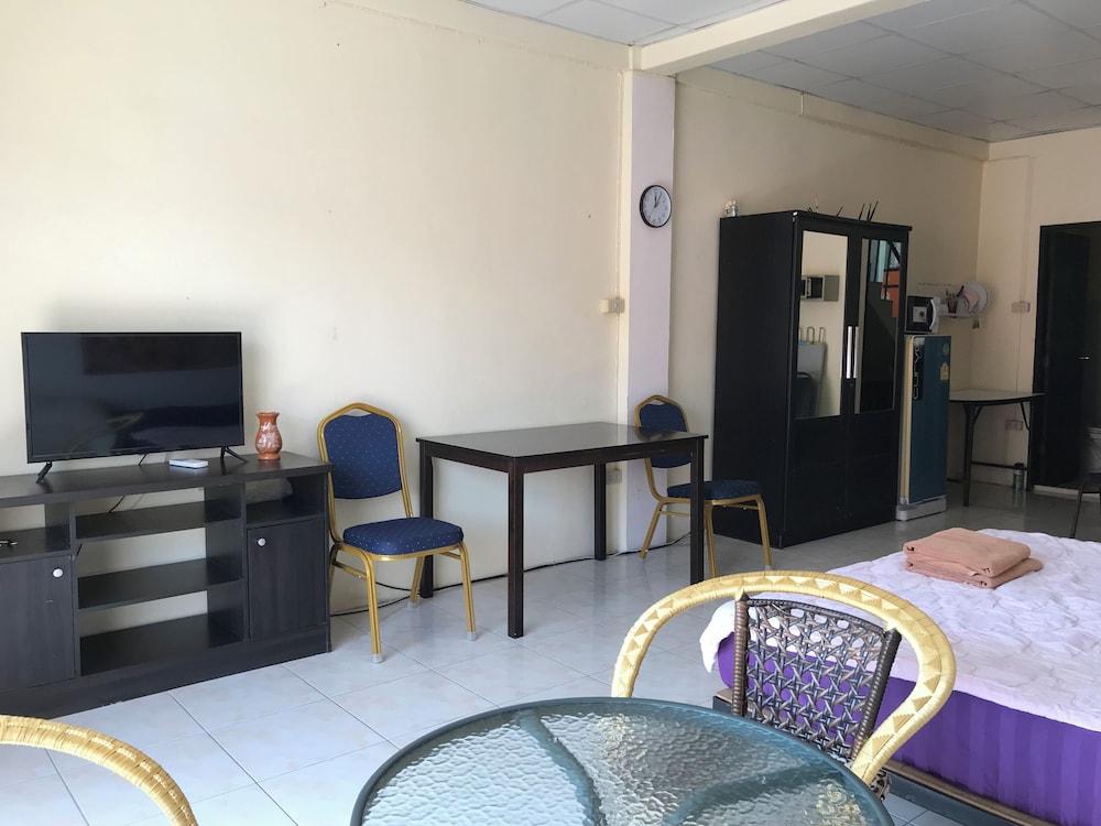SV. HOUSE Room Type - Suite (for 4 Persons)