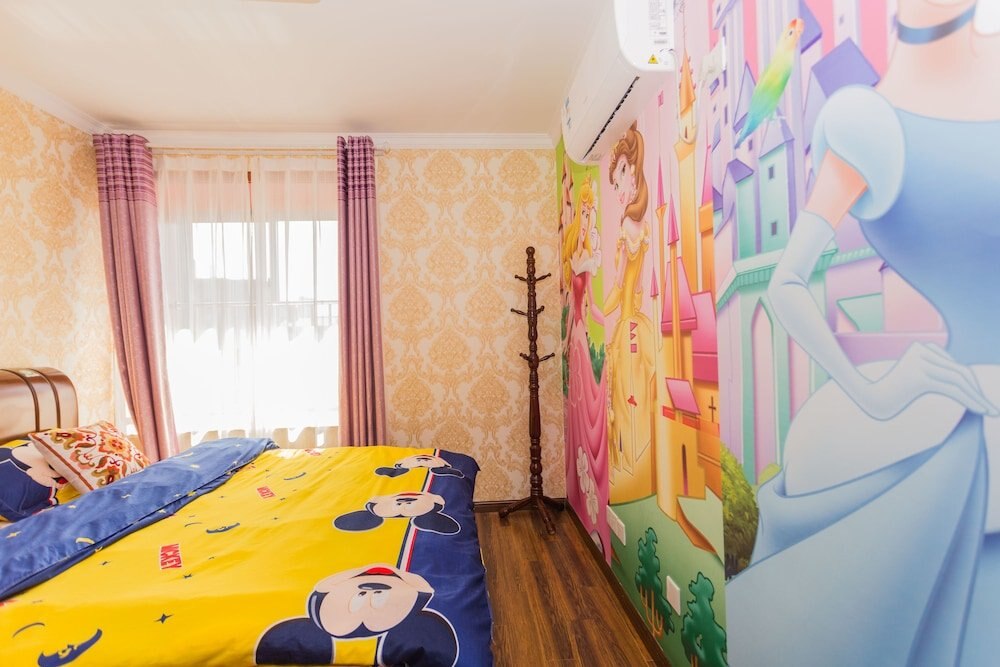 Mickey Wonderful Apartment - Tap to explore photos