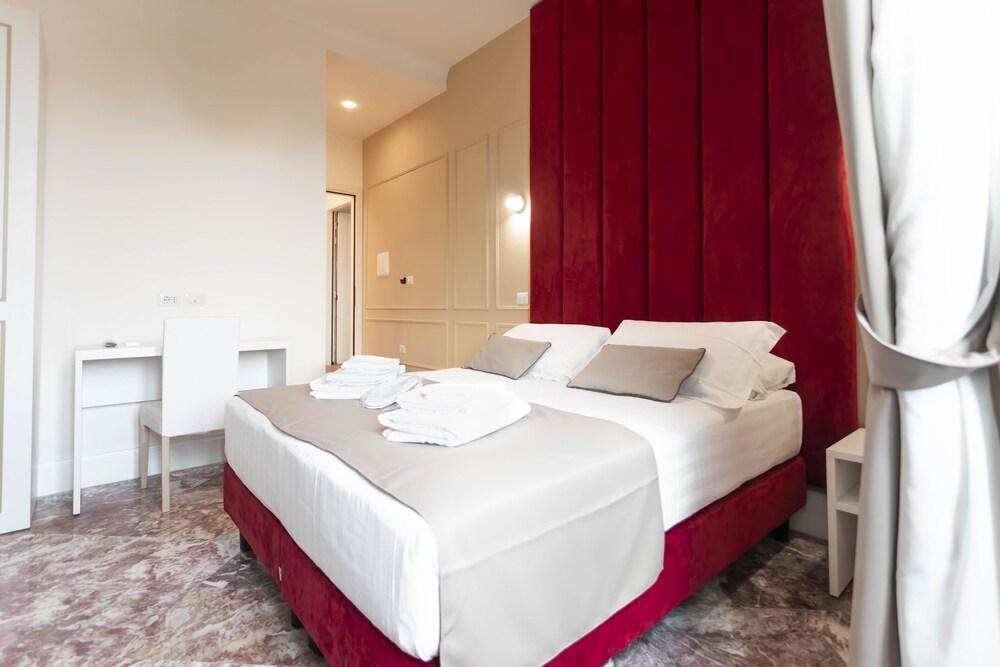 Flat 285 Room Type - Superior Double Room