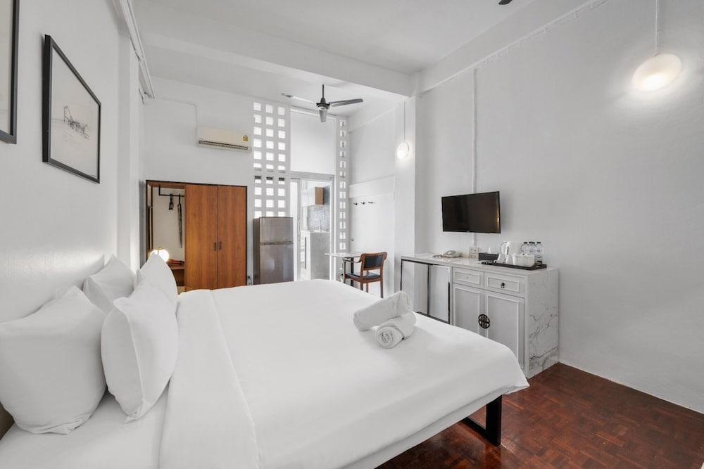 River View Residence Room Type - Superior Double Room