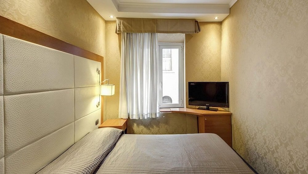 939 Hotel Room Type - Economy Double Room