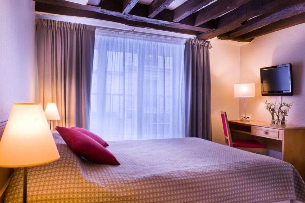 Hotel Le Compostelle - Tap to explore photos
