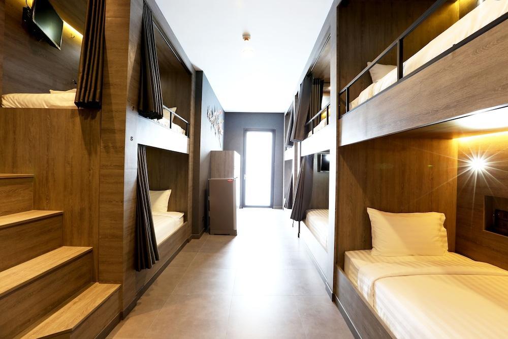 The Printing House Poshtel - Hostel Room Type - 8 Beds Mixed Dormitory, Balcony